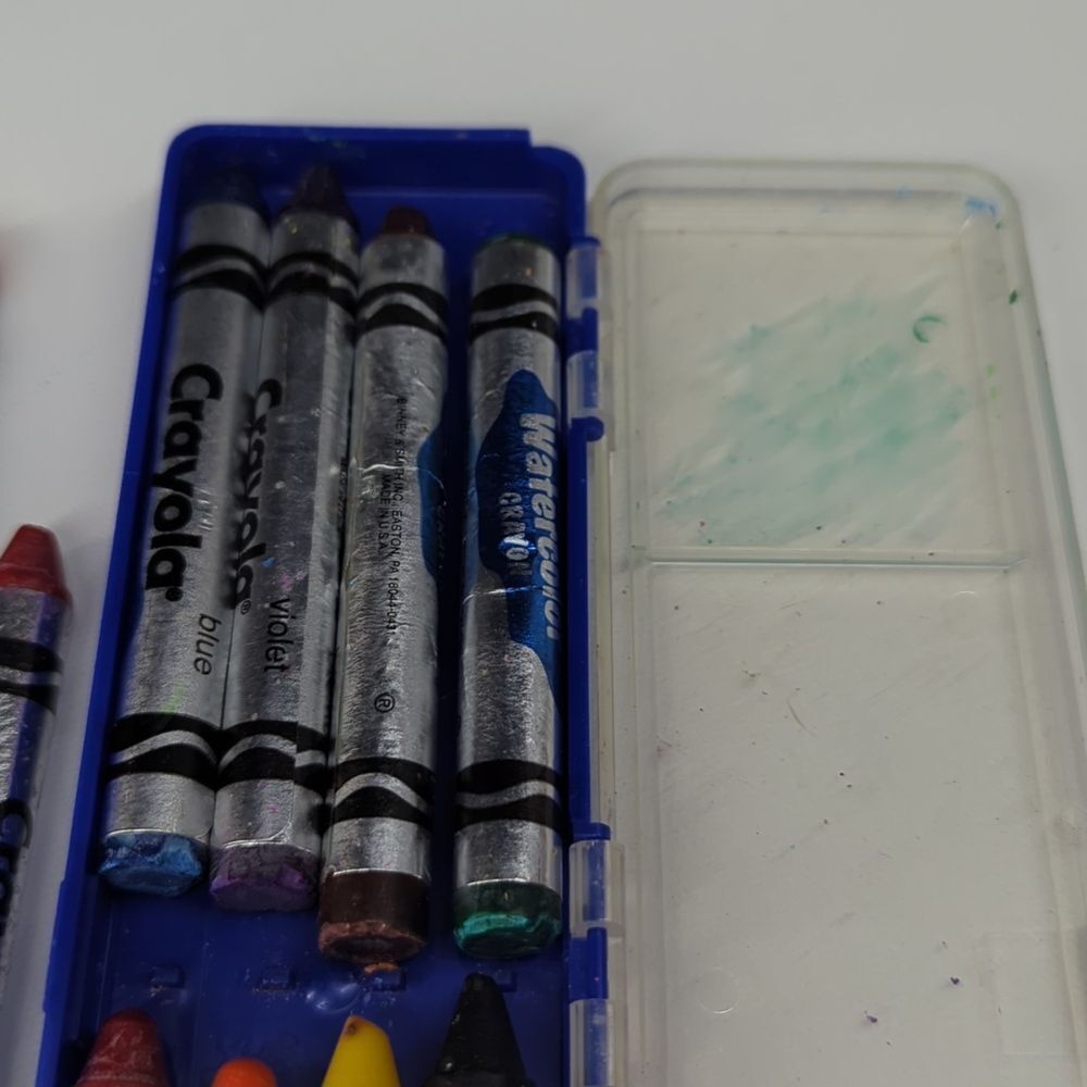 Vintage Crayola Washable Water Color Crayons Complete 1996 - Picture 3 of 4